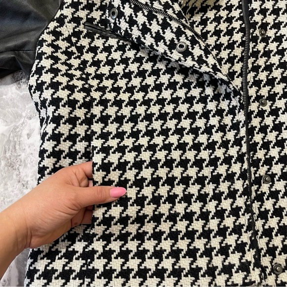 A New Approach a.n.a Womens Cropped Jacket Faux Leather Wool Black White Sz L - Picture 14 of 14